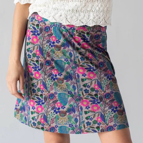 Natural Life ButterSoft Mini Skirt Medium Whimsical Painted Garden NWT - Picture 2 of 6